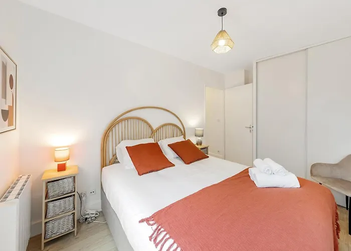 Cote Riviere, Appartement T2, Terrasse & Parking